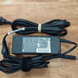 HP Laptop Charger 90W!!!