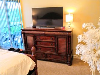 Cindy Crawford Home Key West Tobacco Panel 5 Pc King Bedroom Set For Sale In Nokomis Fl Offerup