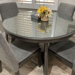 Round Table Seats 4 Glass Top