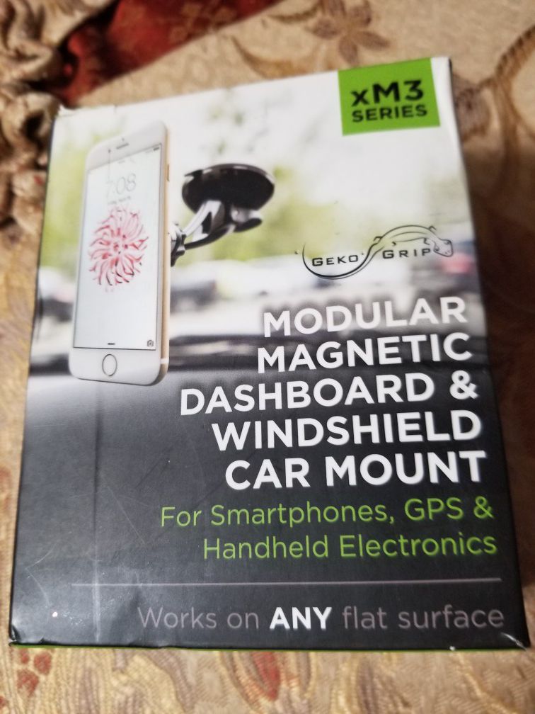 Modular Magnet Dashboard & Windshield Car Mount