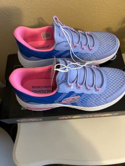 Skechers Kids Hands Free Size 2 New