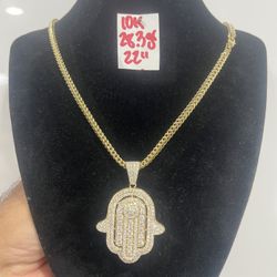 10K Yellow Gold Franco Chain and Pendant CUBIC ZIRCONIUM STONES  28.3Gr 22 Inches Long 