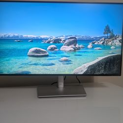 Dell ultra sharp 27 inch monitor with adjustable arm  - Excellent condition like new