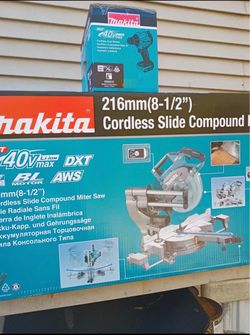 New makita 40v compound miter saw kit 8 1/2”