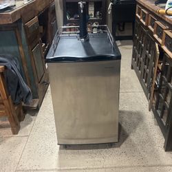 Frigidaire Kegerator 
