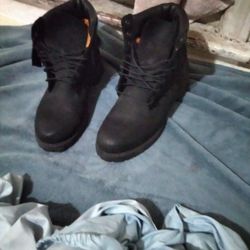 black timberland boots size 10/