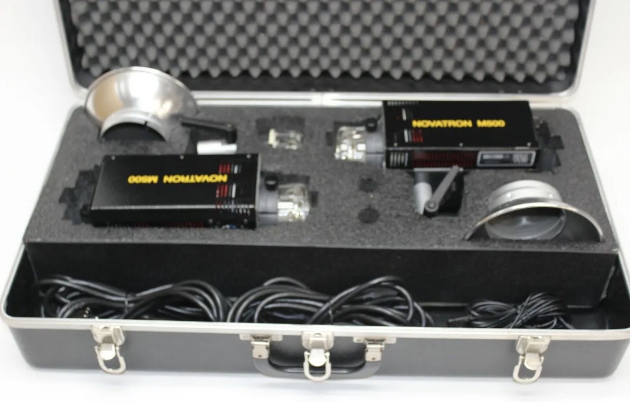 Novatron M500 2-Monolight Kit set of 2