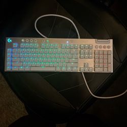 Logitech G915 TKL Tenkeyless Lightspeed Wireless RGB Mechanical Gaming Keyboard, Low Profile Switch Options, Lightsync RGB, Advanced Wireless and Blue