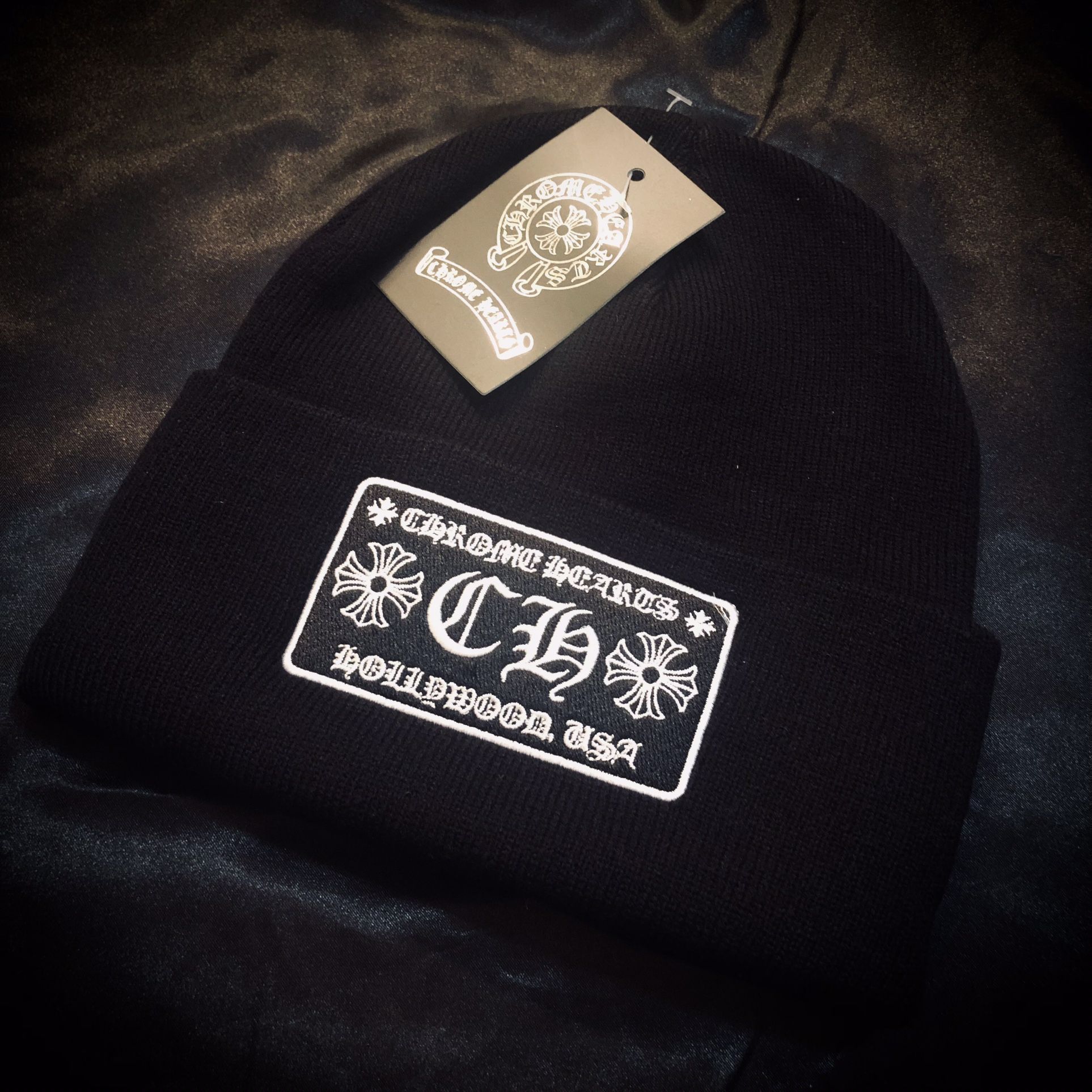 Chrome CH Beanies Hearts Logo Reversible Trapstar Travis Scott Black White Cross Ch Logo Badge