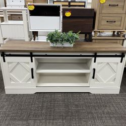 59"L Modern Farmhouse TV Stand for TVs up to 65" with Sliding Barn Doors, 23.6" H Wood Entertainment Center with Adjustable Media Storage Shelf for 