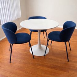 Dinning Table And Chairs