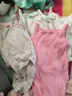 Baby girl sleeveless onesies