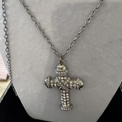 Stunning silver Adjustable chain With A pave cross