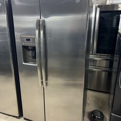 GE REFRIGERATOR 