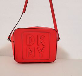 DKNY Bag for Sale in Queens, NY - OfferUp
