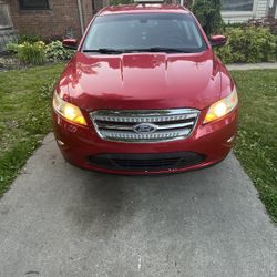 2010 Ford Taurus