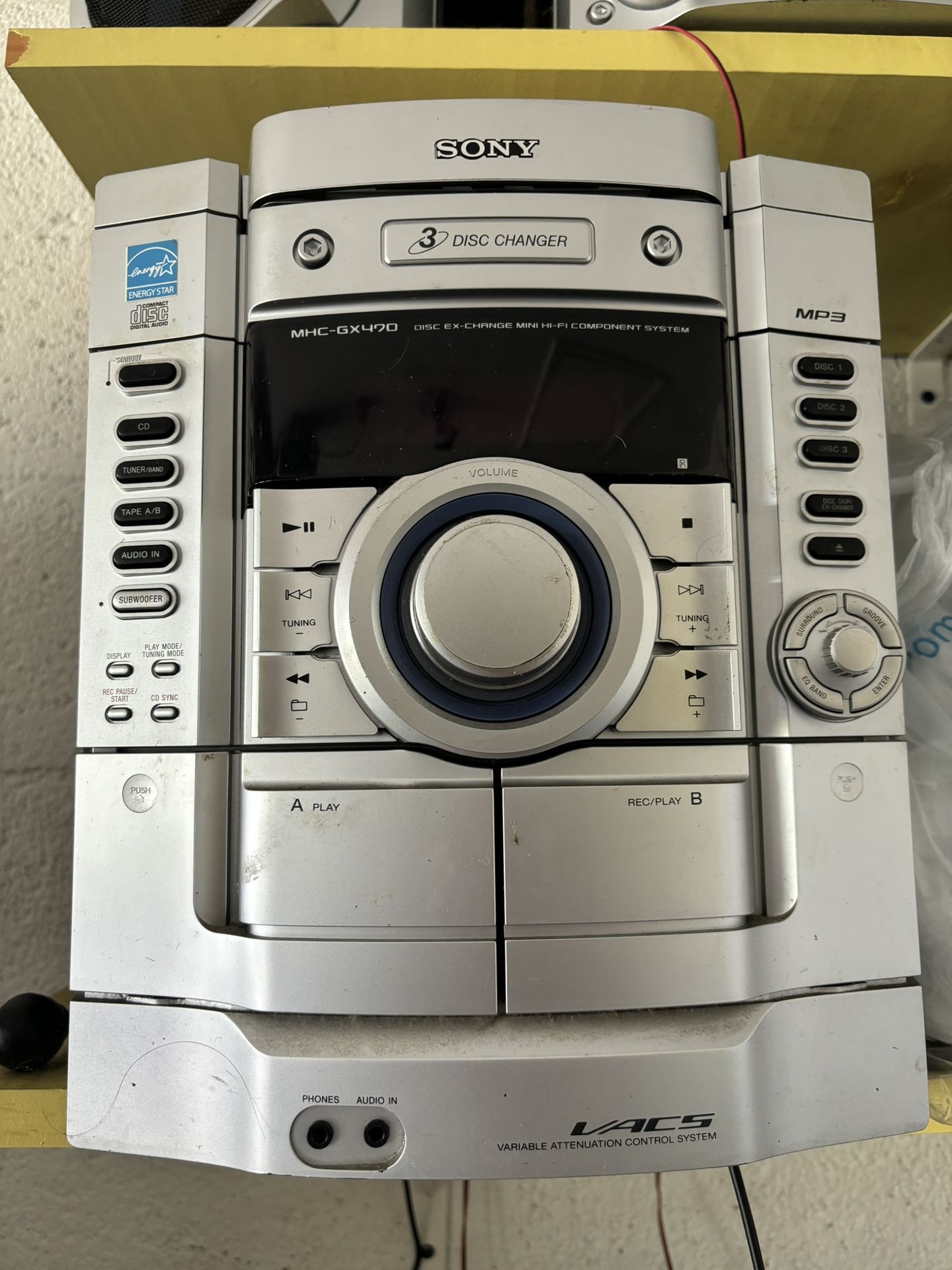 CD Player with speakers  (not bluetooth)