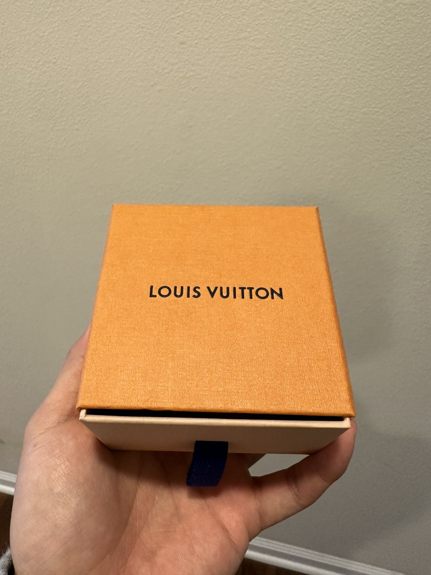 Authentic LV Bracelet for Sale in Stanford, CA - OfferUp