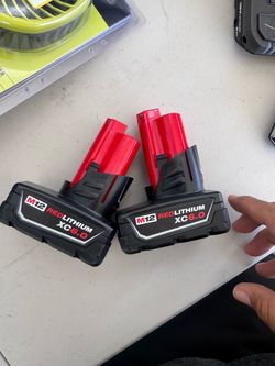 Milwaukee M12 6.0 Battery EACH POR BATERIA