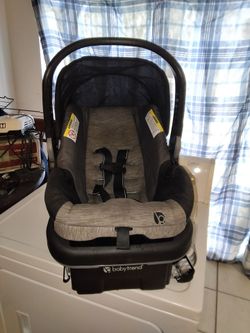 Very nice baby trend car seat for sale in Pine Hills