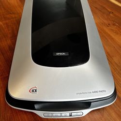 Epson Perfection 4490 Photo Scanner W/ USB Cable and power adapter