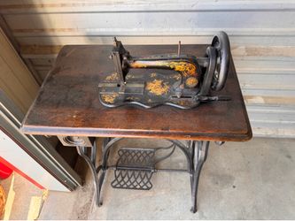 Vintage Singer Treadle Sewing Machine
