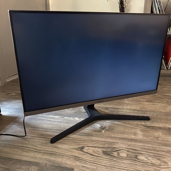 Samsung - 28” ViewFinity UHD IPS AMD FreeSync with HDR Monitor - Black