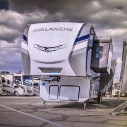 2022 AVALANCHE 372 MB