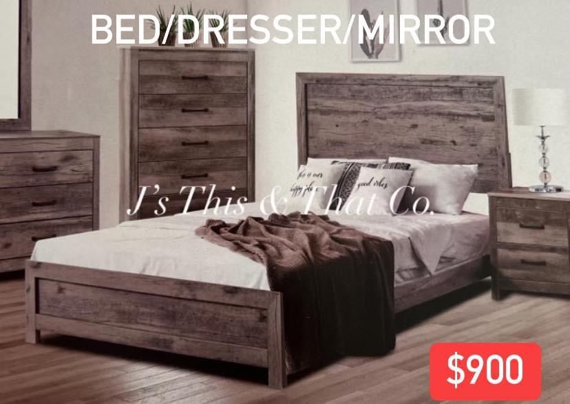 Bed/dresser/mirror