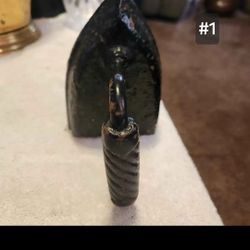 Your choice of vintage cast irons...your choice $18.00 each

PICK UP IS IN NORTH CHESTERFIELD OFF JESSUP ROAD 

