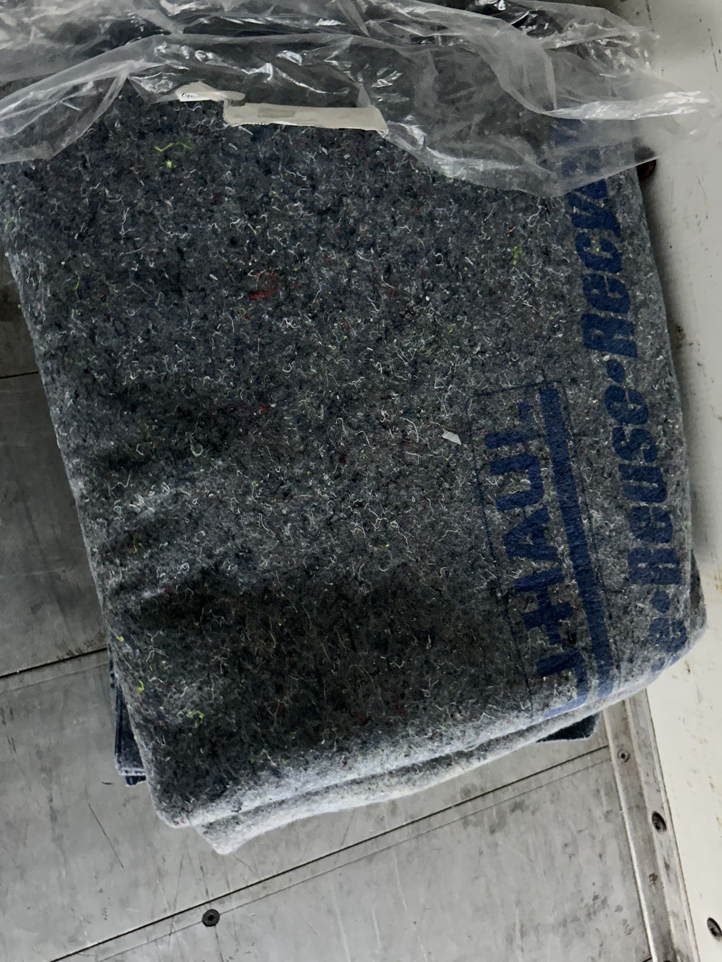 13 Moving Blankets From uhaul