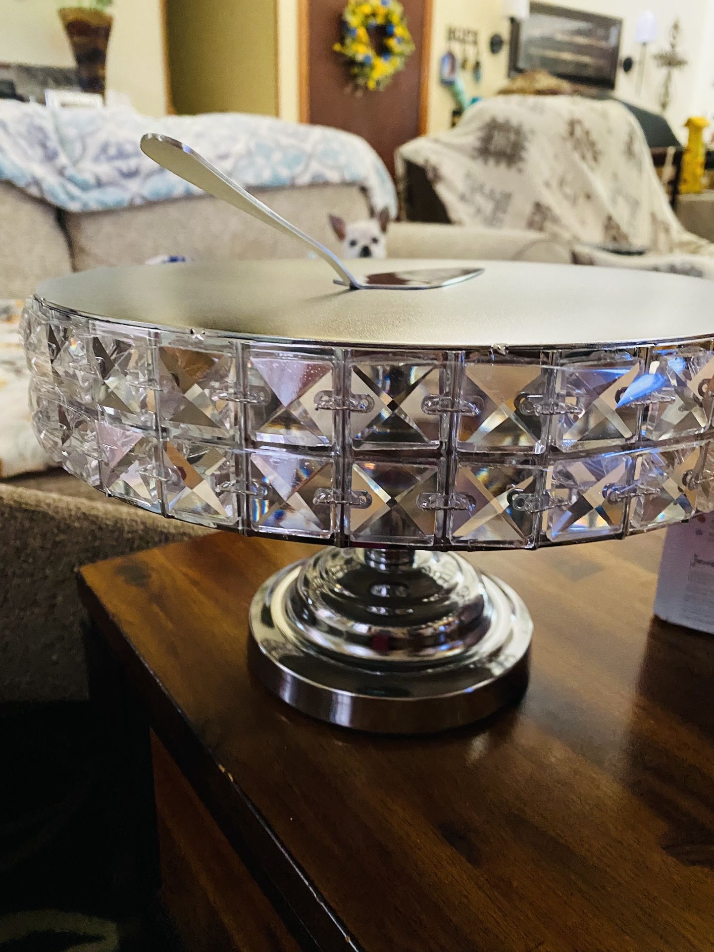 New Crystal Cake Plate And Shiney Beauty Isle Runner Silver