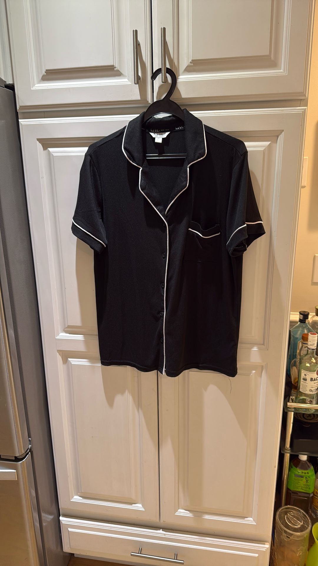 Nicole Miller New York Black Short Sleeve Shirt with White Trim PJ top M