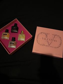 Valentino Born In Roma 4-Piece Perfume Gift Set (4 x 30ml / 1.0 oz)