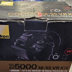 Nikon D5000
