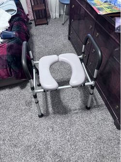 Adjustable toilet chair