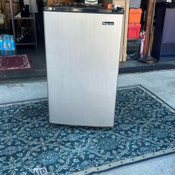 Mini Fridge 3.5 Cubic