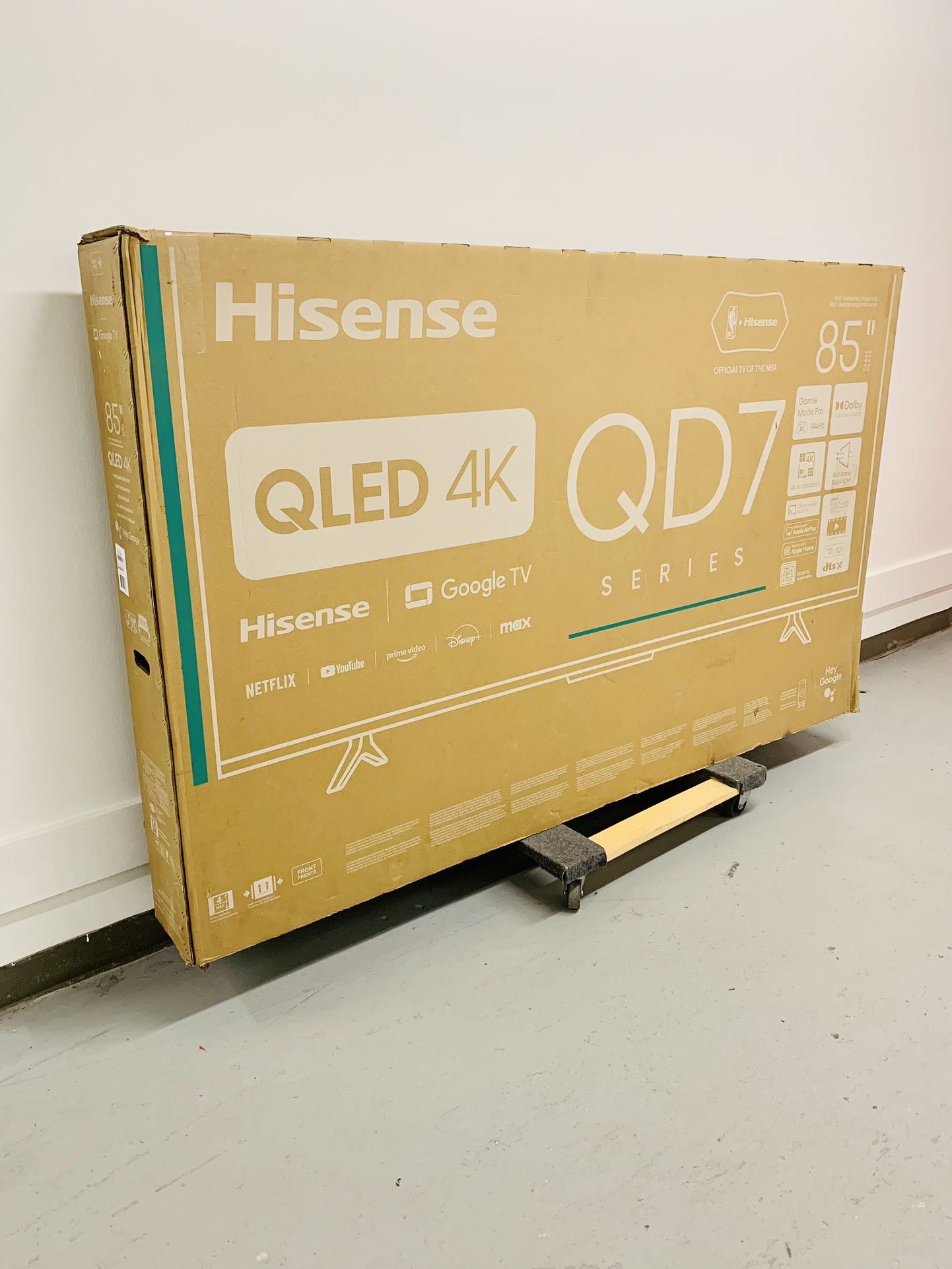 Hisense - 85" Class QD7 Series QLED 4K UHD Smart Google TV Brand New In Box Local Delivery Available
