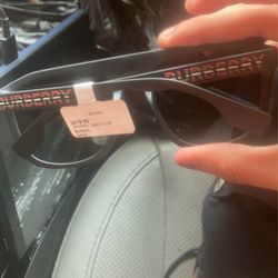 Burberry Sun Glasses 