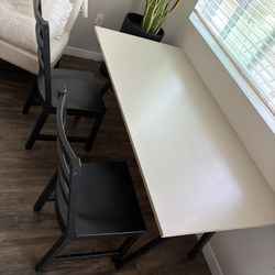 Table With Two Chairs 