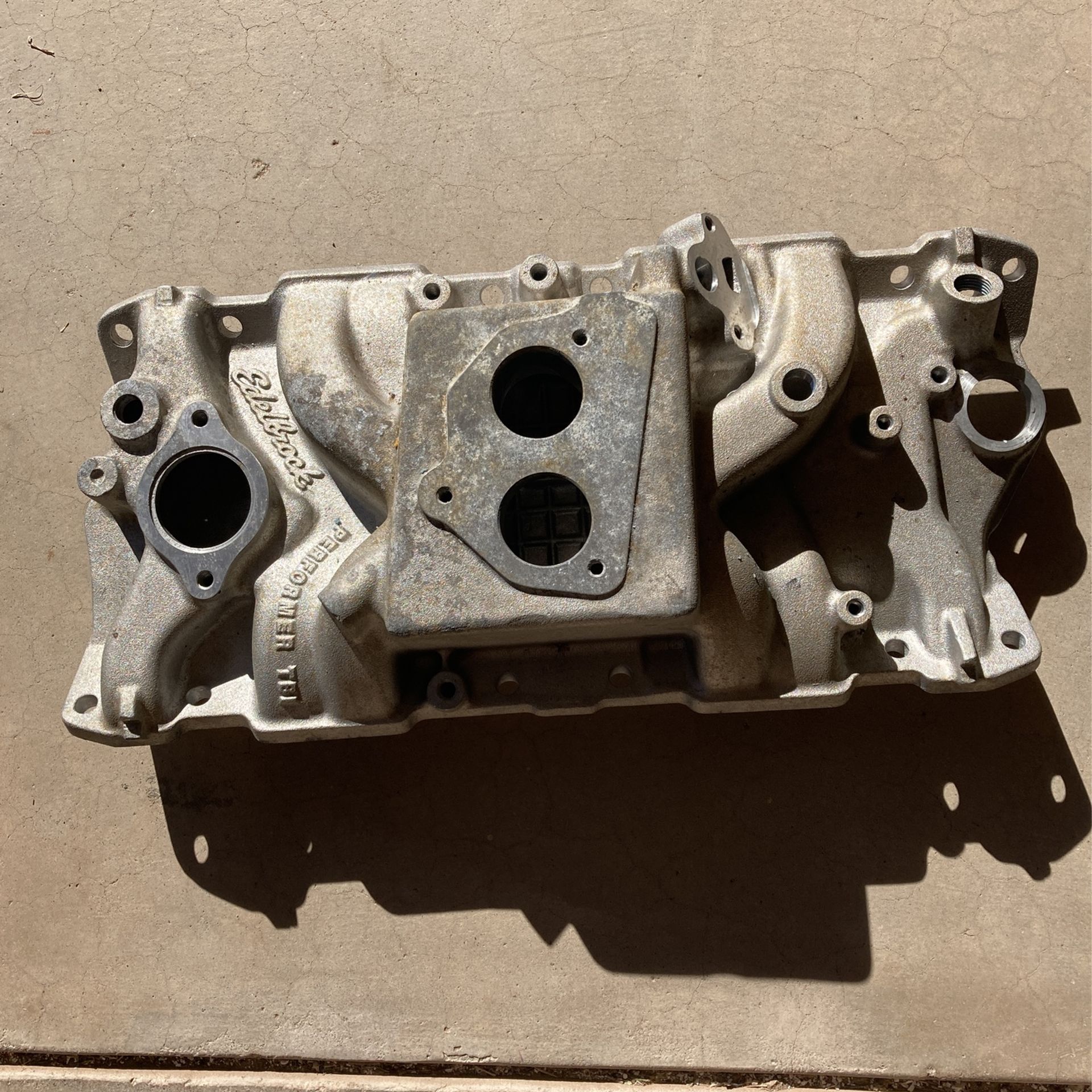 Edelbrock 3704 TBI Aluminum Intake New
