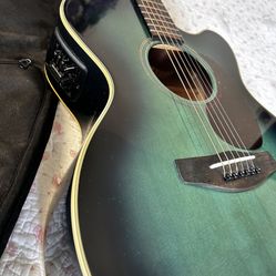 $325.00 YAMAHA ACOUSTIC/ELECTRIC 