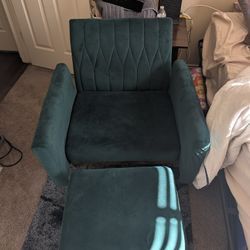Green Chair With Extender