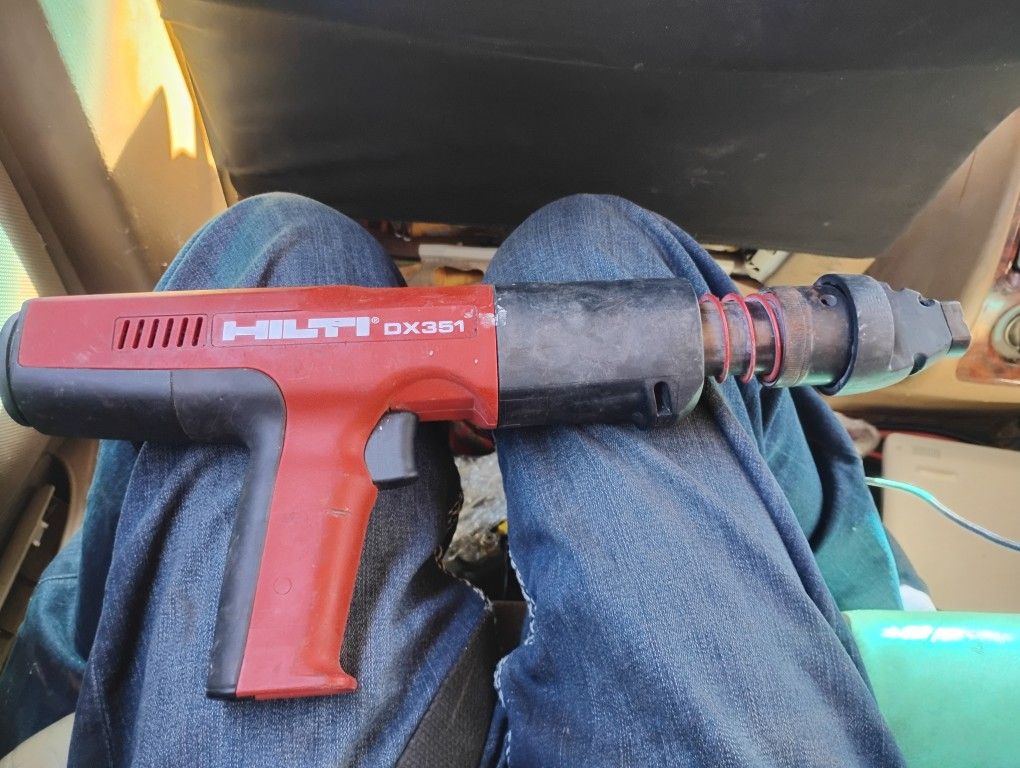 Hilti DX 351 Powder Actuated Tool Nailer Nail Gun