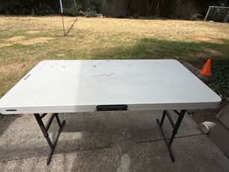 Free folding table