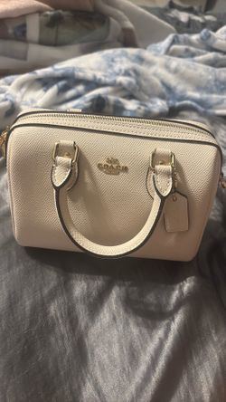 White coach bag  handbag 🤍