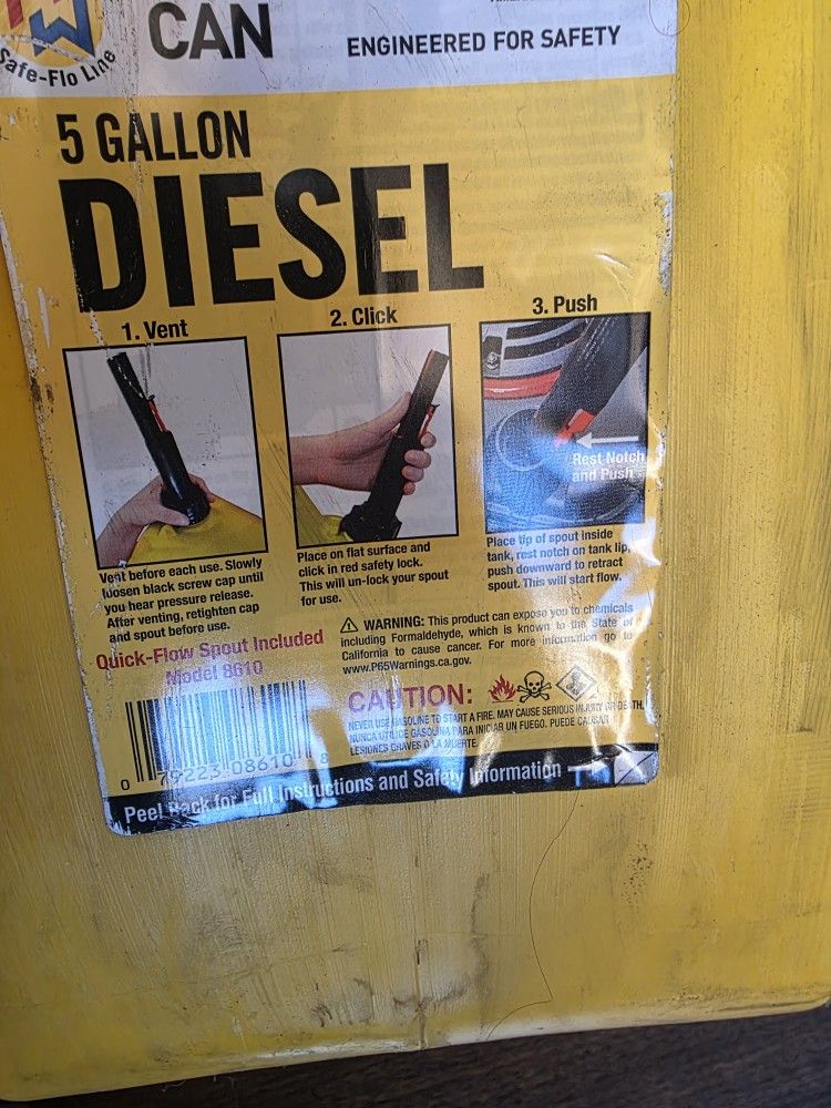 5 Galon Fuel Container. Emergency. Roadside Assistance 