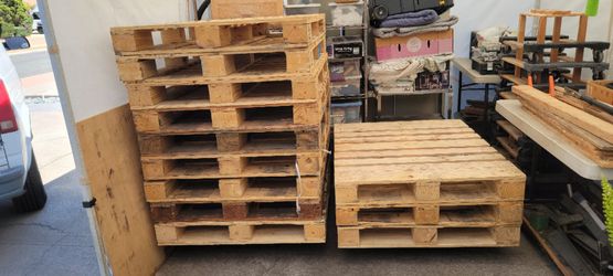 Super PALLETS  ...  Like NEW