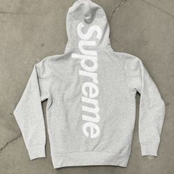 Supreme Sweater