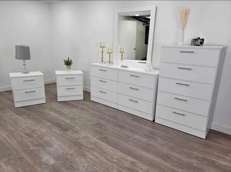 Dresser Whit Mirror,  Chest And 2 Nightstands - Cómoda Con Espejo,  Gavetero Y 2 mesitas de noche